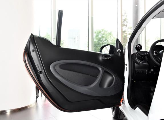 smart fortwo 2017款 1.0L 52千瓦新声特别版 国V 车厢座椅   前门板