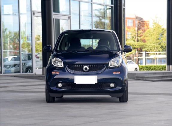 smart fortwo 2017款 1.0L 52千瓦魅蓝特别版 国V 外观   正前