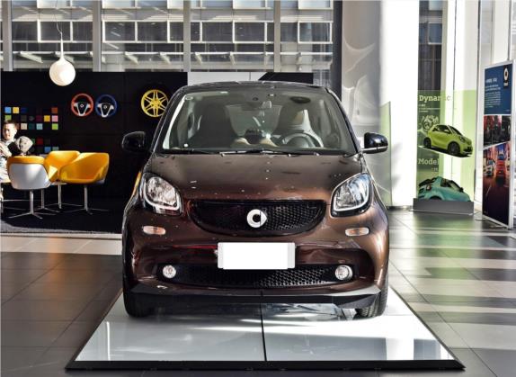 smart fortwo 2018款 0.9T 66千瓦巧克力特别版 国V 外观   正前