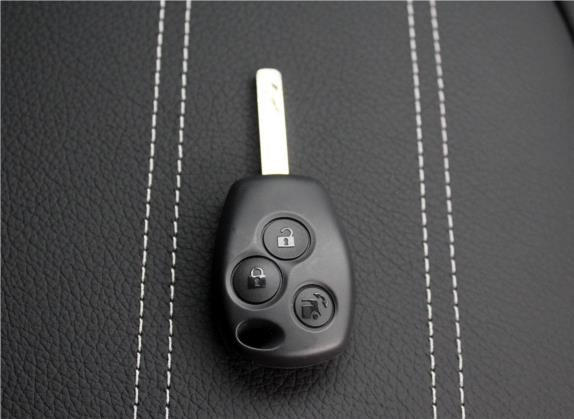 smart fortwo 2018款 0.9T 66千瓦硬顶耀目灰特别版 国V 其他细节类   钥匙
