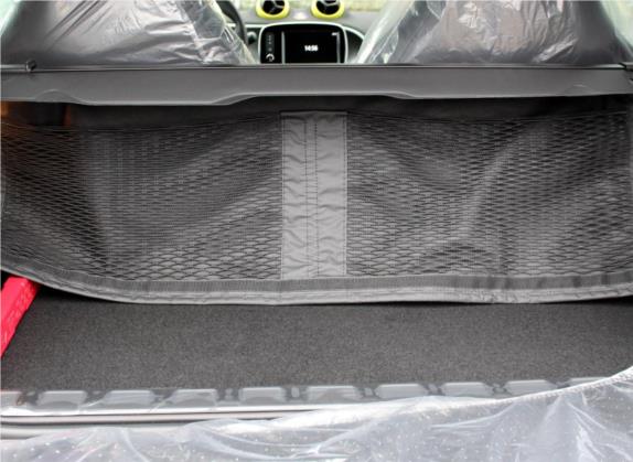 smart fortwo 2018款 0.9T 66千瓦硬顶耀目灰特别版 国V 车厢座椅   后备厢