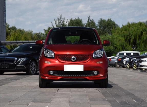 smart fortwo 2019款 0.9T 66千瓦红色瞬间特别版 国VI 外观   正前