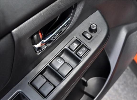 斯巴鲁XV 2012款 2.0i 豪华版 车厢座椅   门窗控制
