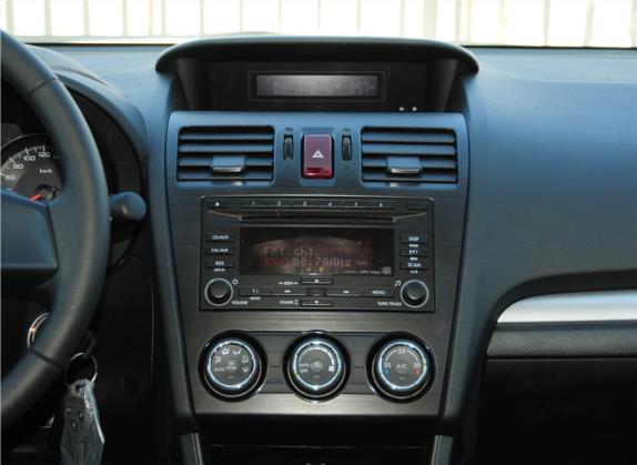 斯巴鲁XV 2012款 2.0i 舒适版 中控类   中控台