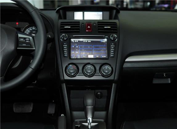 斯巴鲁XV 2012款 2.0i 精英导航版 中控类   中控台