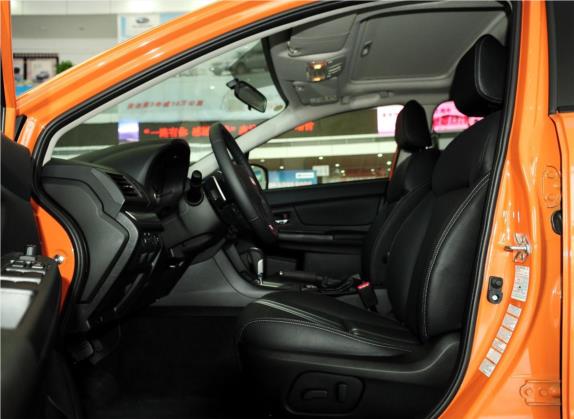 斯巴鲁XV 2012款 2.0i 精英导航版 车厢座椅   前排空间
