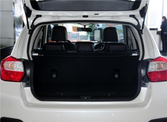 斯巴鲁XV 2014款 2.0i 舒适版 车厢座椅   后备厢