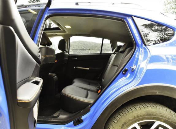 斯巴鲁XV 2016款 2.0i 豪华导航版 车厢座椅   后排空间