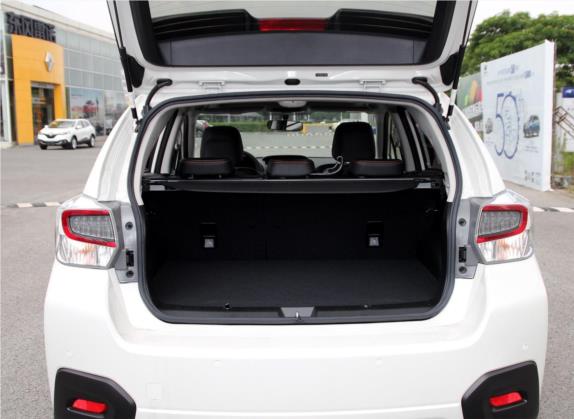 斯巴鲁XV 2016款 2.0i 精英版 车厢座椅   后备厢