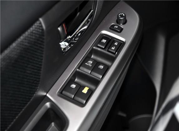 斯巴鲁XV 2016款 2.0i 舒适导航版 车厢座椅   门窗控制