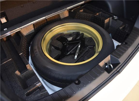 斯巴鲁XV 2017款 2.0i 舒适导航版 其他细节类   备胎