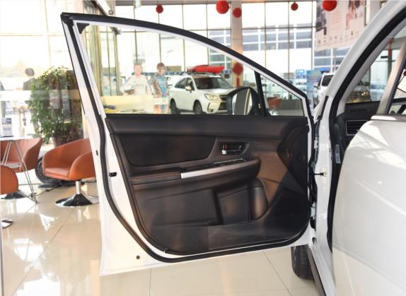 斯巴鲁XV 2017款 2.0i 舒适导航版 车厢座椅   前门板