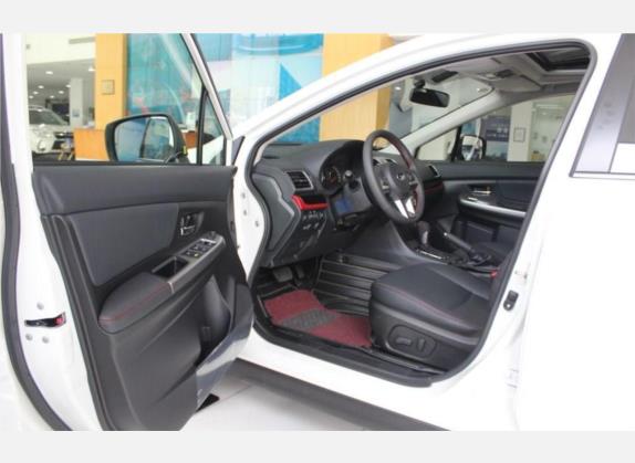 斯巴鲁XV 2017款 2.0i 特装版 车厢座椅   前排空间