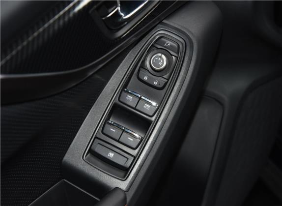 斯巴鲁XV 2020款 改款 2.0i 全驱豪华版EyeSight 车厢座椅   门窗控制