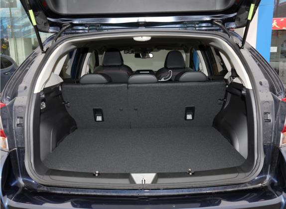 斯巴鲁XV 2021款 2.0i 全驱豪华版 车厢座椅   后备厢