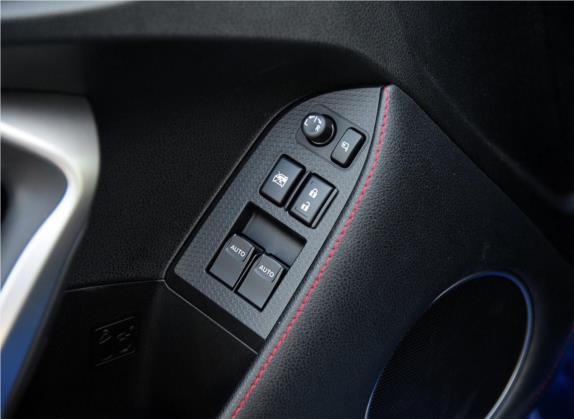 斯巴鲁BRZ 2013款 2.0i 手动豪华型 车厢座椅   门窗控制