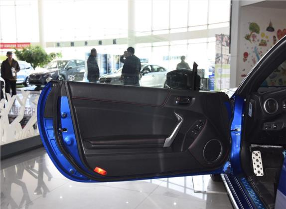斯巴鲁BRZ 2015款 2.0i 自动版 车厢座椅   前门板