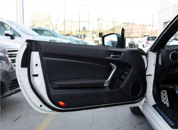 斯巴鲁BRZ 2017款 2.0i 手动type-S版 车厢座椅   前门板