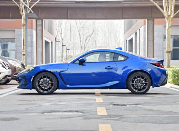 斯巴鲁BRZ 2022款 2.4L 手动版 外观   正侧