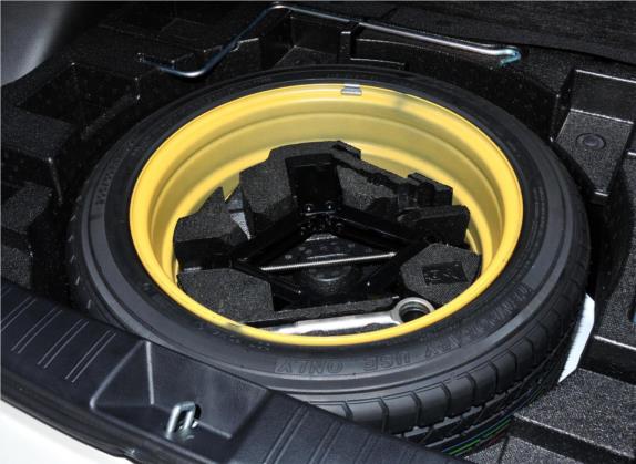 翼豹 2010款 XV 2.0R 自动豪华版 其他细节类   备胎