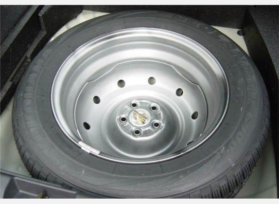 森林人 2004款 2.0 XT 其他细节类   备胎