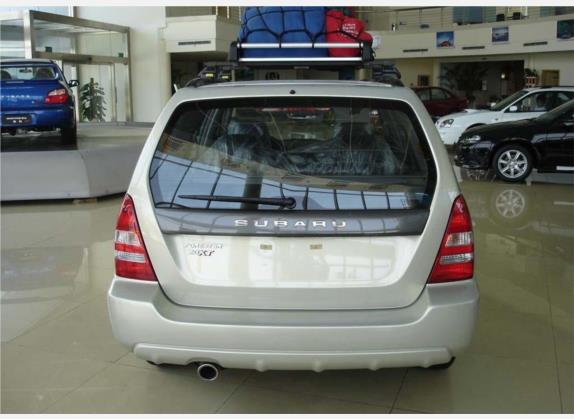 森林人 2004款 2.0 XT 外观   正后