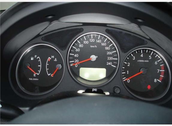 森林人 2004款 2.0 XT 中控类   仪表盘