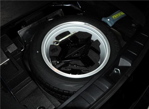 森林人 2012款 经典 2.5XS 自动豪华版 其他细节类   备胎