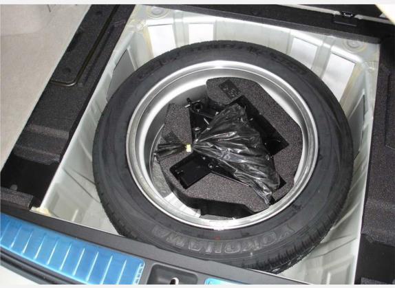 傲虎 2004款 3.0R 其他细节类   备胎