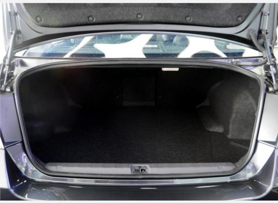 力狮 2010款 2.5GT豪华版 车厢座椅   后备厢