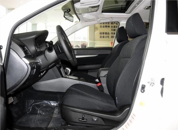 力狮 2014款 2.5i 雅尚精英版 车厢座椅   前排空间