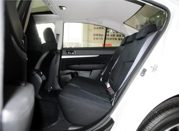 力狮 2014款 2.5i 雅尚精英版 车厢座椅   后排空间