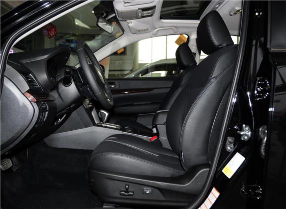 力狮 2014款 2.5i 豪华版 车厢座椅   前排空间