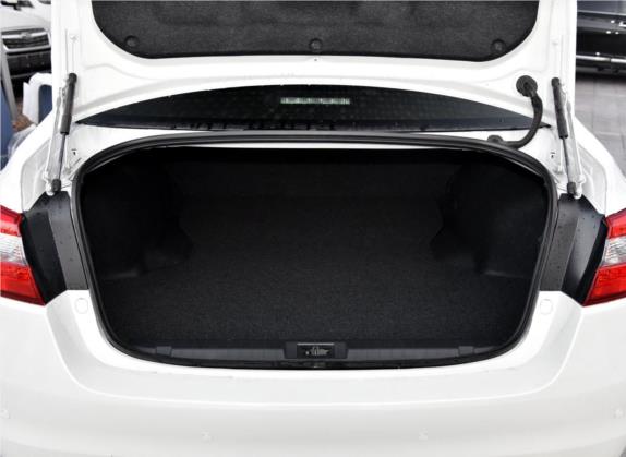 力狮 2017款 2.5i 全驱荣耀版 EyeSight 车厢座椅   后备厢