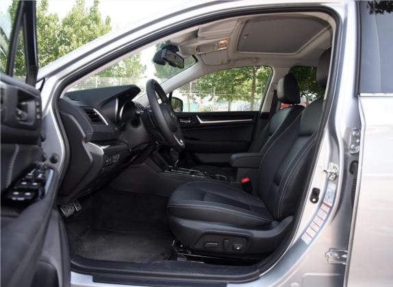 力狮 2018款 2.5i 全驱荣耀版 EyeSight 车厢座椅   前排空间