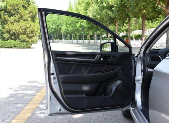 力狮 2018款 2.5i 全驱荣耀版 EyeSight 车厢座椅   前门板