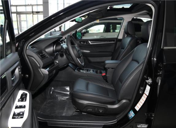 力狮 2019款 2.5i 全驱荣耀版 EyeSight 车厢座椅   前排空间