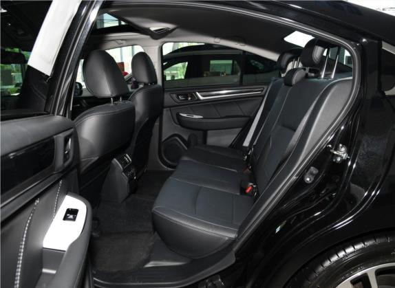 力狮 2019款 2.5i 全驱荣耀版 EyeSight 车厢座椅   后排空间