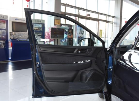 力狮 2020款 2.5i 荣耀限量版 EyeSight 车厢座椅   前门板