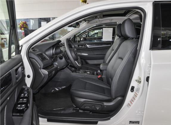 力狮 2020款 改款 2.5i 全驱荣耀版 EyeSight 车厢座椅   前排空间