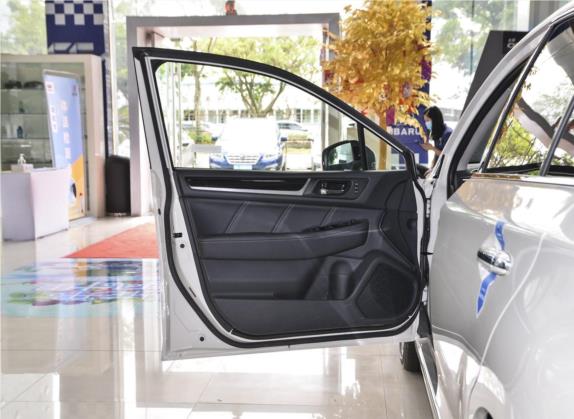 力狮 2020款 改款 2.5i 全驱荣耀版 EyeSight 车厢座椅   前门板