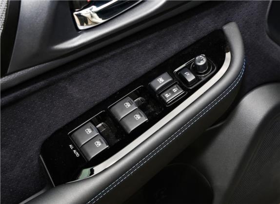 力狮 2020款 改款 2.5i 荣耀限量版 EyeSight 车厢座椅   门窗控制