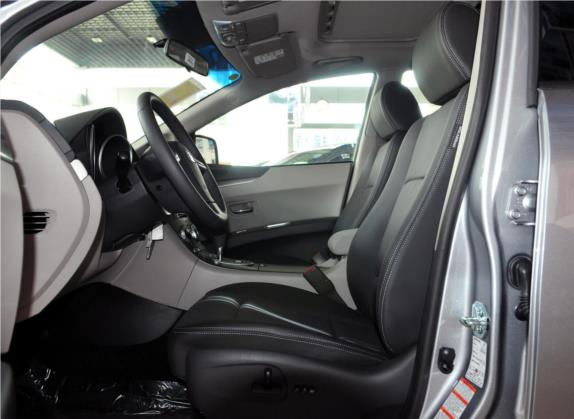 驰鹏 2011款 3.6 7座标准型 车厢座椅   前排空间
