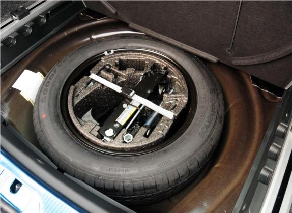 速尊 2014款 2.0TSI L&K限量版 其他细节类   备胎