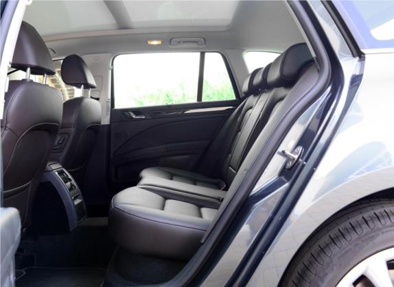 速尊 2014款 2.0TSI L&K限量版 车厢座椅   后排空间