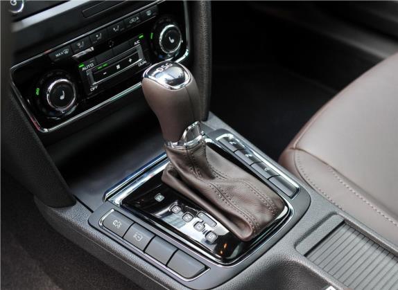 速尊 2014款 2.0TSI L&K限量版 中控类   挡把