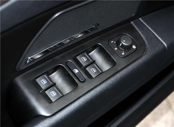 速派(进口) 2013款 旅行版 2.0TSI L&K限量版 车厢座椅   门窗控制