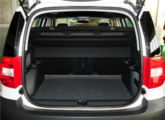 Yeti(进口) 2013款 1.8T DSG尊享版 车厢座椅   后备厢