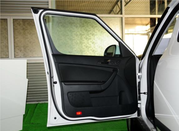 Yeti(进口) 2013款 1.8T DSG尊享版 车厢座椅   前门板