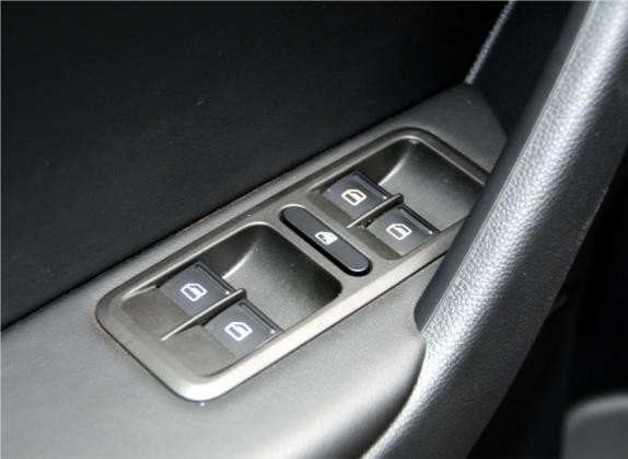 Yeti(进口) 2013款 1.8T DSG尊贵版 车厢座椅   门窗控制